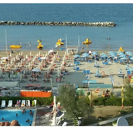 Residenza Giardino Apartahotel 3*